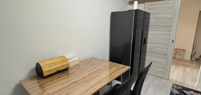 Apartament 3 camere, parter, decomandat, 69 mp, 15mp balcon