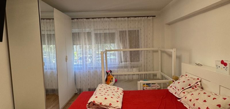 Apartament 3 camere, parter, decomandat, 69 mp, 15mp balcon